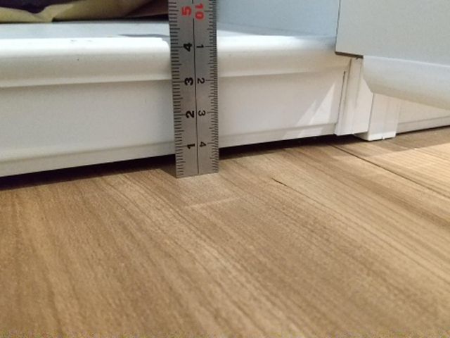 住宅内の段差や移動に不安を感じる廊下